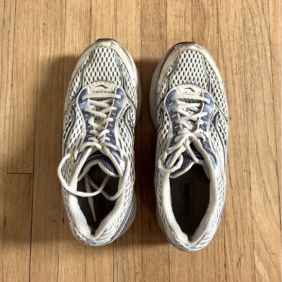 Saucony ProGrid Running Shoes - Picture 5 of 8